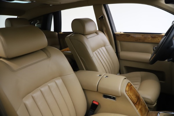 Used 2006 Rolls-Royce Phantom for sale $109,900 at Bugatti of Greenwich in Greenwich CT 06830 22