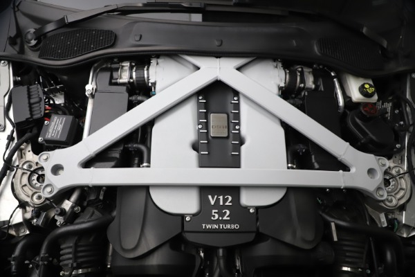 Used 2017 Aston Martin DB11 V12 Coupe for sale $134,900 at Bugatti of Greenwich in Greenwich CT 06830 28