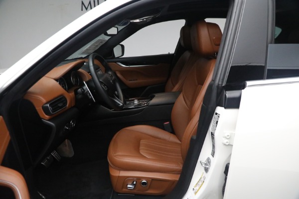 Used 2021 Maserati Levante Q4 for sale Sold at Bugatti of Greenwich in Greenwich CT 06830 27