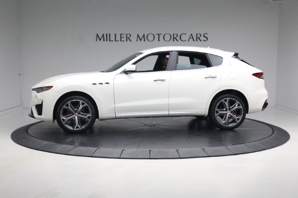 Used 2021 Maserati Levante Q4 for sale Sold at Bugatti of Greenwich in Greenwich CT 06830 5