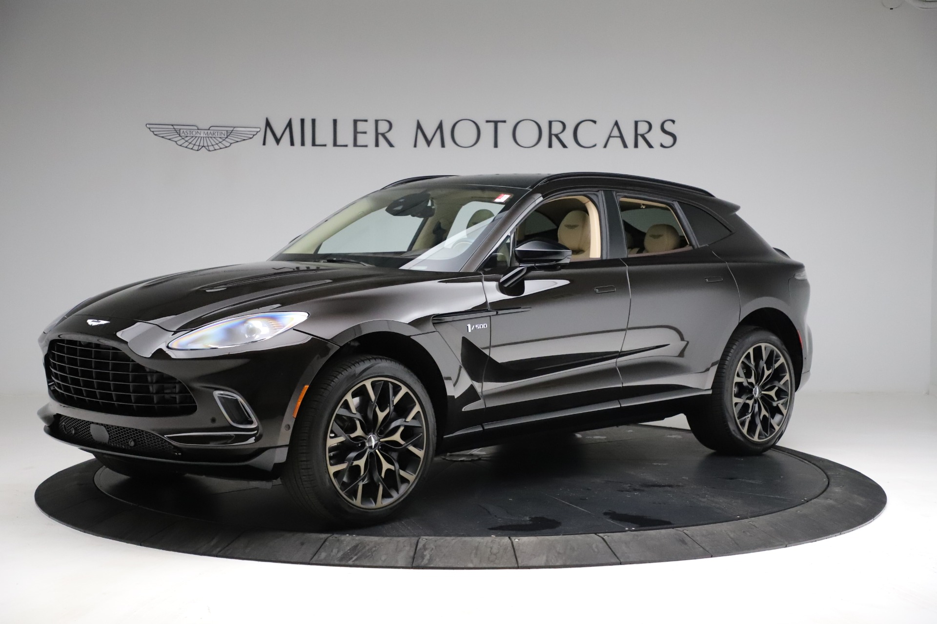 New 2021 Aston Martin DBX SUV for sale $215,386 at Bugatti of Greenwich in Greenwich CT 06830 1