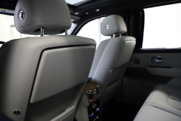 Used 2019 Rolls-Royce Cullinan for sale $349,900 at Bugatti of Greenwich in Greenwich CT 06830 19