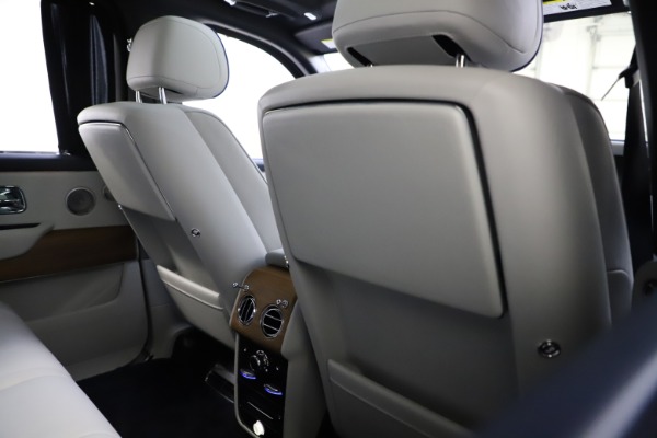 Used 2019 Rolls-Royce Cullinan for sale $349,900 at Bugatti of Greenwich in Greenwich CT 06830 20
