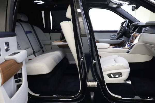 Used 2019 Rolls-Royce Cullinan for sale $349,900 at Bugatti of Greenwich in Greenwich CT 06830 23