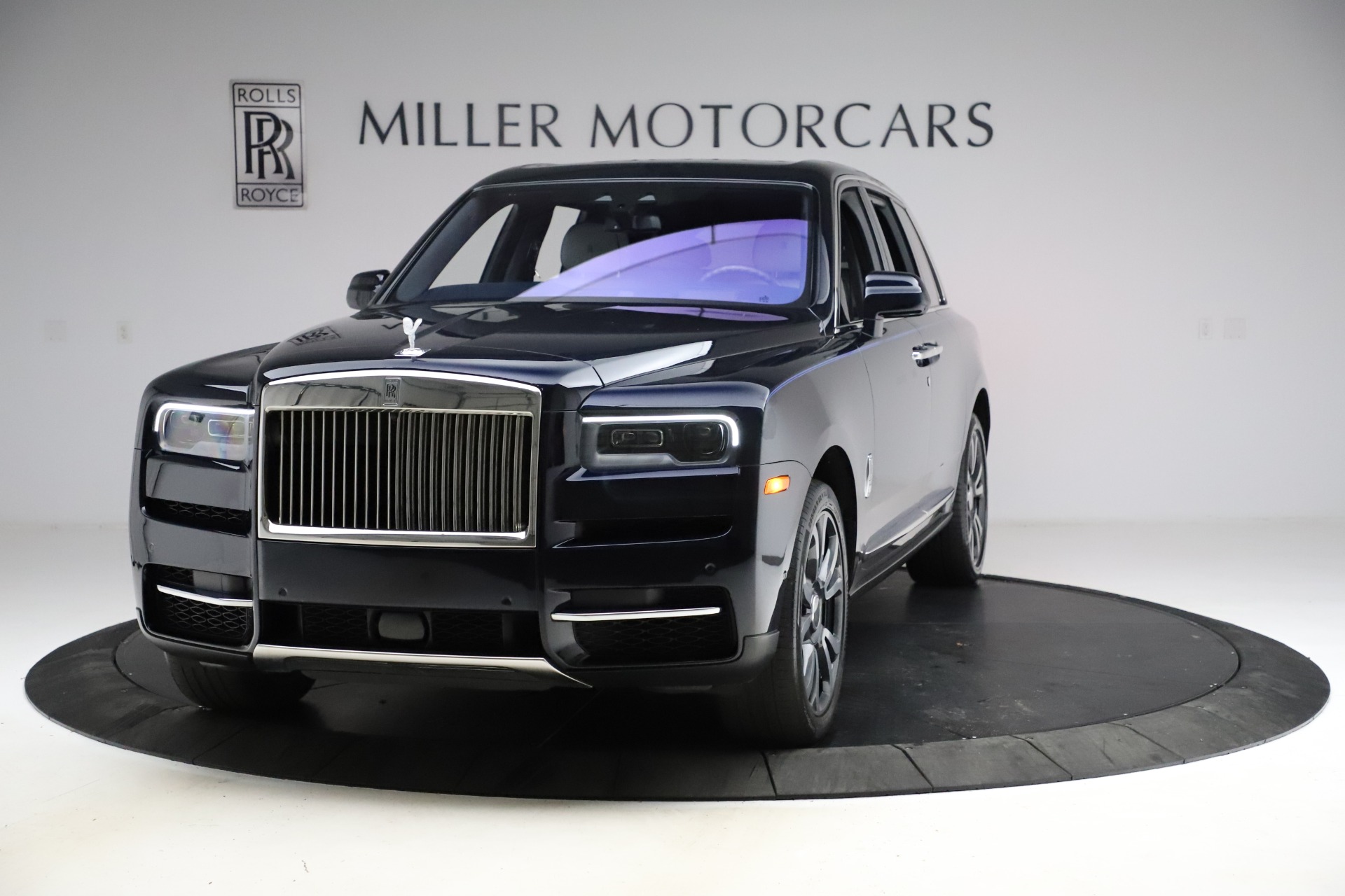 Used 2019 Rolls-Royce Cullinan for sale $349,900 at Bugatti of Greenwich in Greenwich CT 06830 1