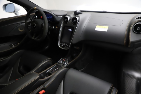 Used 2019 McLaren 600LT for sale $234,900 at Bugatti of Greenwich in Greenwich CT 06830 19