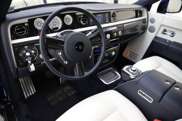 Used 2016 Rolls-Royce Phantom EWB for sale Sold at Bugatti of Greenwich in Greenwich CT 06830 12