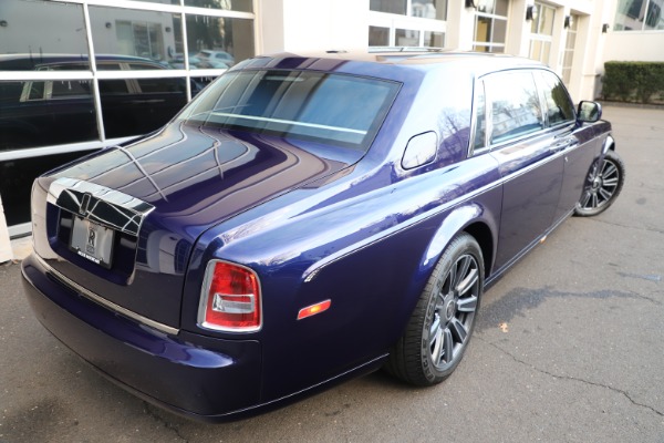 Used 2016 Rolls-Royce Phantom EWB for sale Sold at Bugatti of Greenwich in Greenwich CT 06830 7