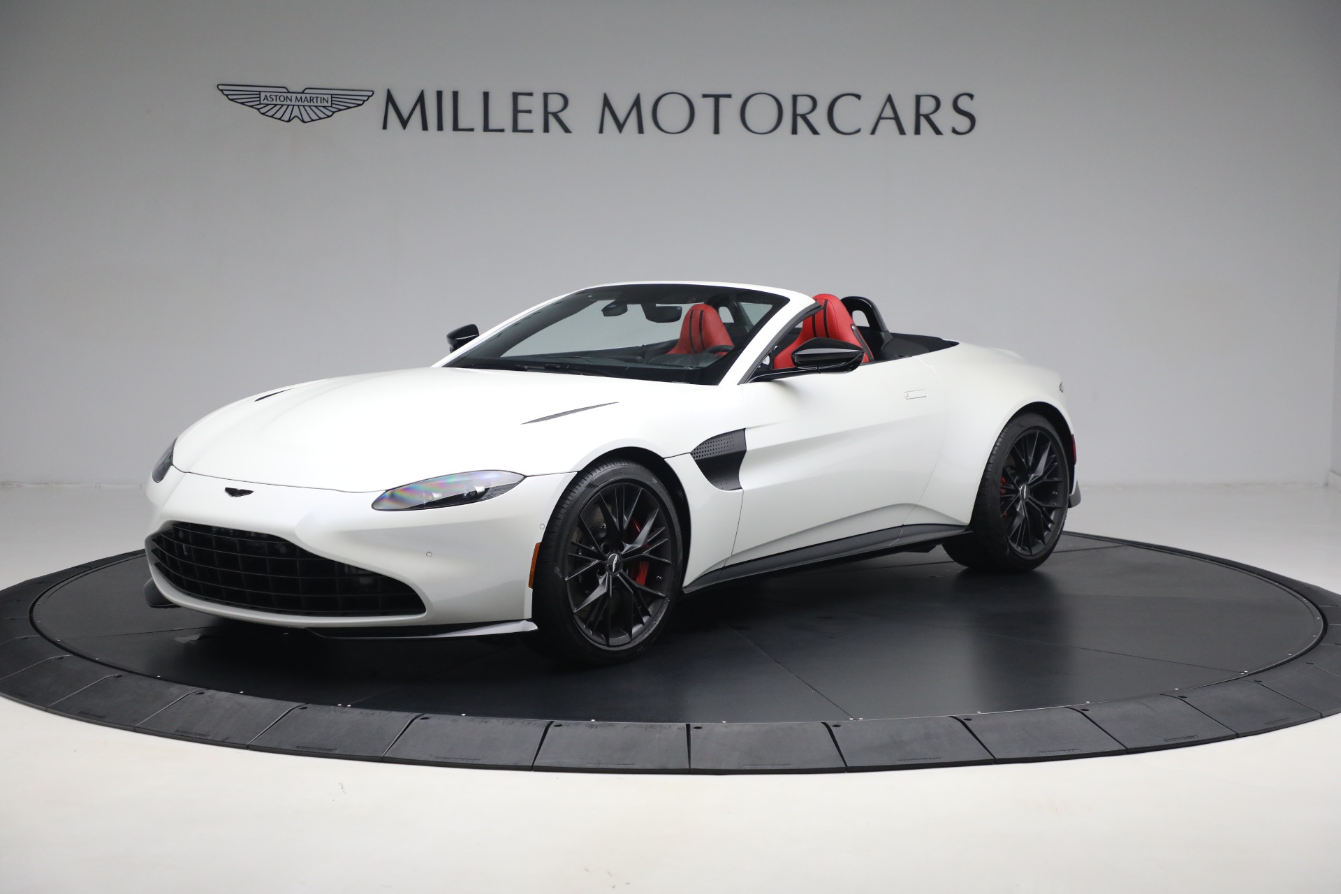 Used 2021 Aston Martin Vantage Roadster for sale Sold at Bugatti of Greenwich in Greenwich CT 06830 1