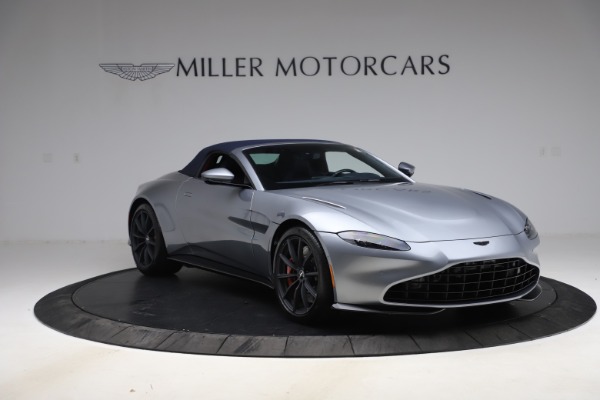 Used 2021 Aston Martin Vantage Roadster for sale $139,900 at Bugatti of Greenwich in Greenwich CT 06830 20