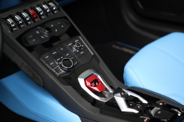 Used 2016 Lamborghini Huracan LP 610-4 Spyder for sale Sold at Bugatti of Greenwich in Greenwich CT 06830 22
