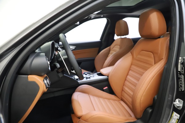 New 2021 Alfa Romeo Giulia Ti Sport Q4 for sale Sold at Bugatti of Greenwich in Greenwich CT 06830 15