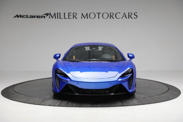 New 2023 McLaren Artura for sale $277,250 at Bugatti of Greenwich in Greenwich CT 06830 11