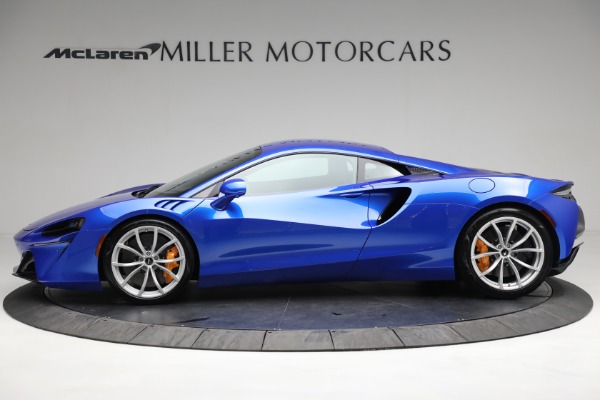 New 2023 McLaren Artura for sale $277,250 at Bugatti of Greenwich in Greenwich CT 06830 2