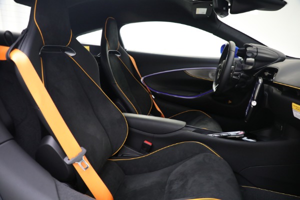 New 2023 McLaren Artura for sale $277,250 at Bugatti of Greenwich in Greenwich CT 06830 25
