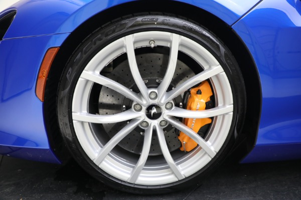 New 2023 McLaren Artura for sale $277,250 at Bugatti of Greenwich in Greenwich CT 06830 27