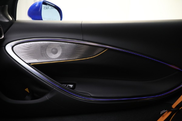New 2023 McLaren Artura for sale $277,250 at Bugatti of Greenwich in Greenwich CT 06830 28