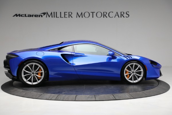 New 2023 McLaren Artura for sale $277,250 at Bugatti of Greenwich in Greenwich CT 06830 8