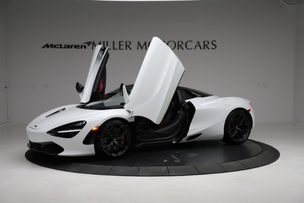 Used 2020 McLaren 720S Spider for sale Sold at Bugatti of Greenwich in Greenwich CT 06830 24