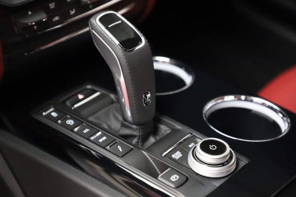 New 2021 Maserati Quattroporte S Q4 GranLusso for sale $122,349 at Bugatti of Greenwich in Greenwich CT 06830 17