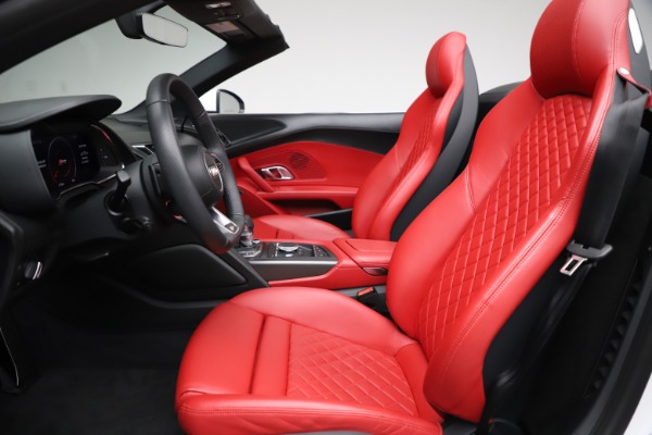Used 2018 Audi R8 Spyder for sale Sold at Bugatti of Greenwich in Greenwich CT 06830 20