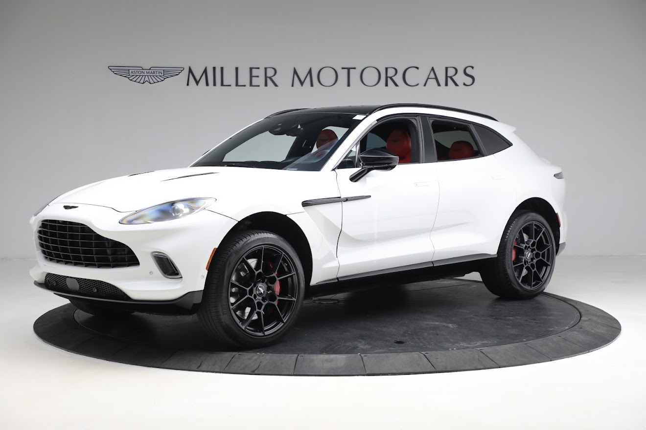 Used 2021 Aston Martin DBX for sale $137,900 at Bugatti of Greenwich in Greenwich CT 06830 1