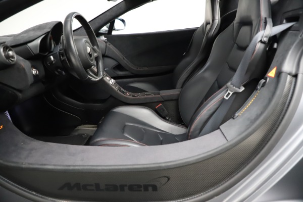 Used 2016 McLaren 675LT Spider for sale $275,900 at Bugatti of Greenwich in Greenwich CT 06830 23