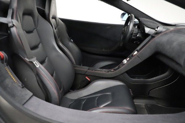 Used 2016 McLaren 675LT Spider for sale $275,900 at Bugatti of Greenwich in Greenwich CT 06830 26