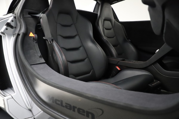 Used 2016 McLaren 675LT Spider for sale $275,900 at Bugatti of Greenwich in Greenwich CT 06830 27
