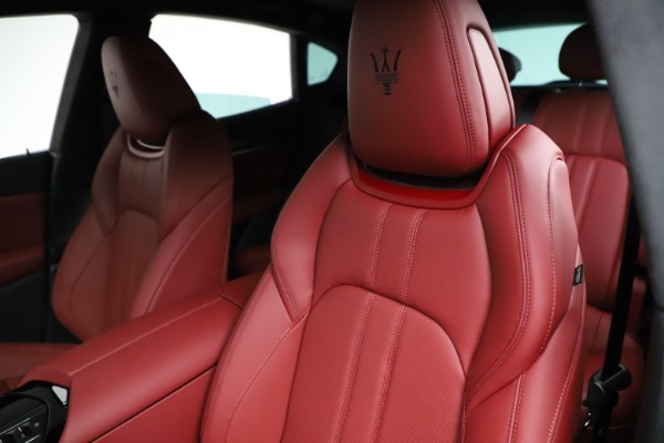 New 2021 Maserati Levante Q4 GranSport for sale Sold at Bugatti of Greenwich in Greenwich CT 06830 17