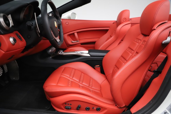 Used 2014 Ferrari California 30 for sale Sold at Bugatti of Greenwich in Greenwich CT 06830 19