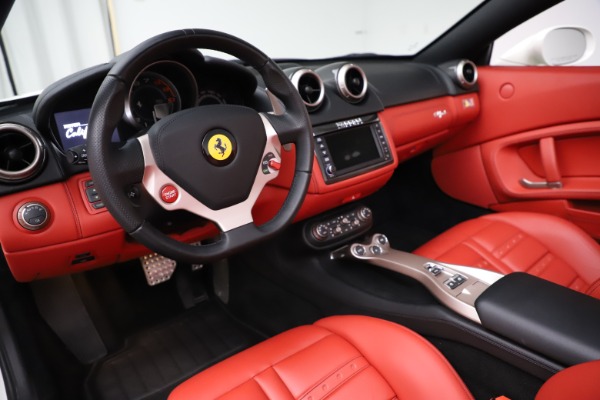 Used 2014 Ferrari California 30 for sale Sold at Bugatti of Greenwich in Greenwich CT 06830 20