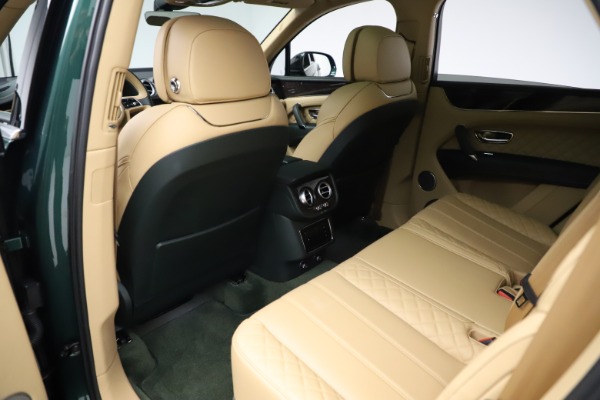 Used 2018 Bentley Bentayga W12 Signature Edition for sale Sold at Bugatti of Greenwich in Greenwich CT 06830 20