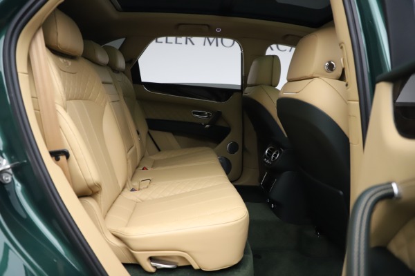 Used 2018 Bentley Bentayga W12 Signature Edition for sale Call for price at Bugatti of Greenwich in Greenwich CT 06830 28