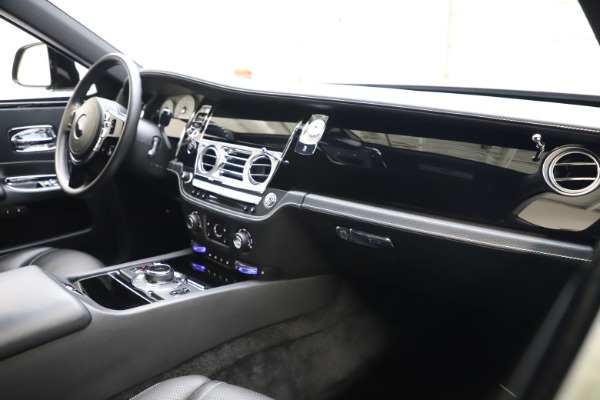 Used 2018 Rolls-Royce Ghost for sale $249,900 at Bugatti of Greenwich in Greenwich CT 06830 13