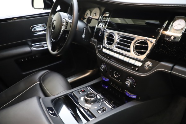 Used 2018 Rolls-Royce Ghost for sale $249,900 at Bugatti of Greenwich in Greenwich CT 06830 26
