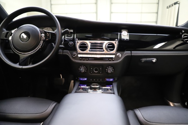 Used 2018 Rolls-Royce Ghost for sale $249,900 at Bugatti of Greenwich in Greenwich CT 06830 27