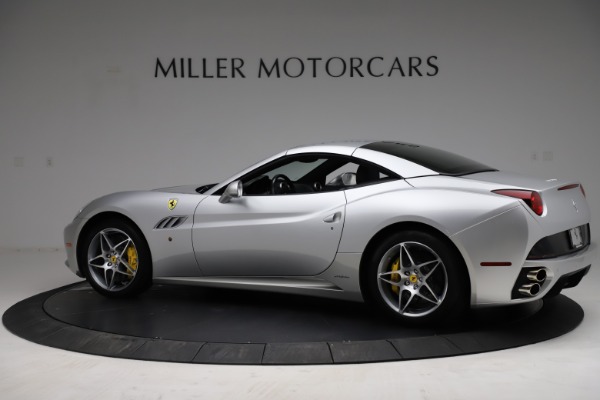 Used 2010 Ferrari California for sale $117,900 at Bugatti of Greenwich in Greenwich CT 06830 17