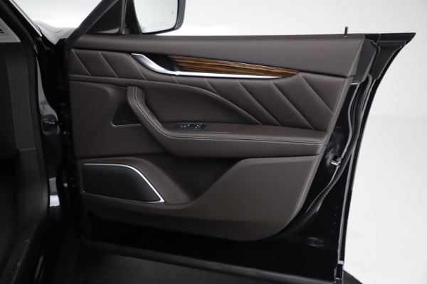 New 2021 Maserati Levante S Q4 GranLusso for sale $100,949 at Bugatti of Greenwich in Greenwich CT 06830 21