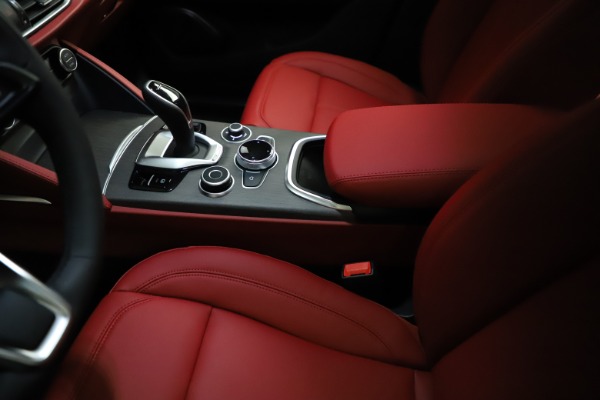 New 2021 Alfa Romeo Stelvio Ti Q4 for sale Sold at Bugatti of Greenwich in Greenwich CT 06830 27