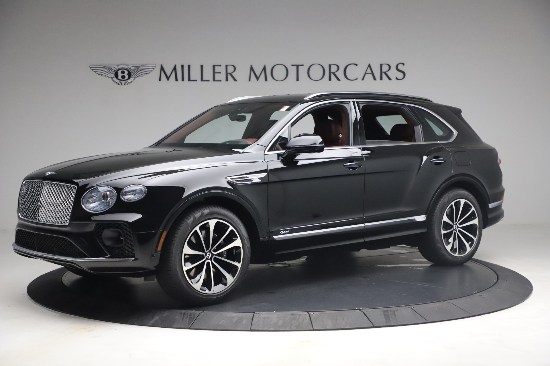 New 2021 Bentley Bentayga Hybrid for sale Sold at Bugatti of Greenwich in Greenwich CT 06830 1