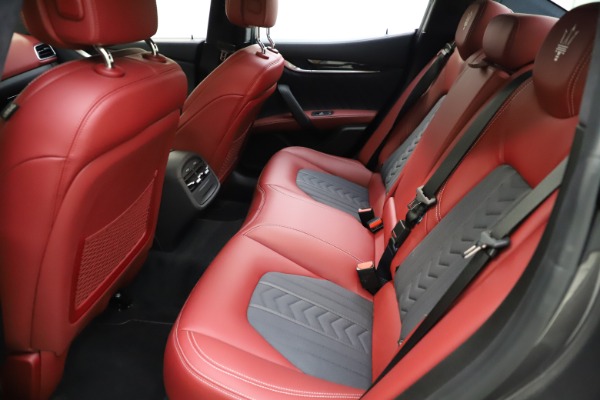 Used 2018 Maserati Ghibli SQ4 GranLusso for sale $55,900 at Bugatti of Greenwich in Greenwich CT 06830 14