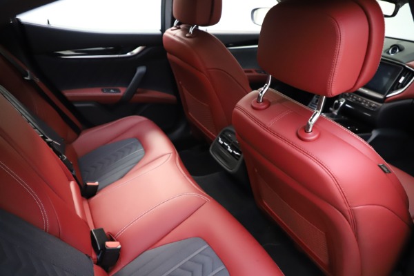 Used 2018 Maserati Ghibli SQ4 GranLusso for sale $55,900 at Bugatti of Greenwich in Greenwich CT 06830 19