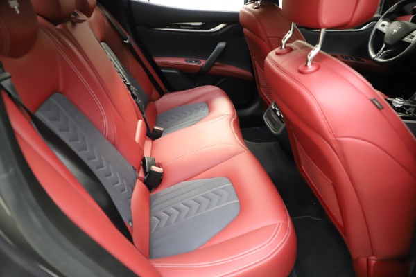 Used 2018 Maserati Ghibli SQ4 GranLusso for sale $55,900 at Bugatti of Greenwich in Greenwich CT 06830 20