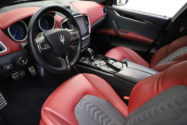 Used 2018 Maserati Ghibli SQ4 GranLusso for sale Sold at Bugatti of Greenwich in Greenwich CT 06830 8