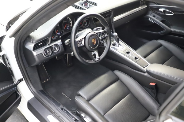 Used 2018 Porsche 911 Turbo for sale Sold at Bugatti of Greenwich in Greenwich CT 06830 17