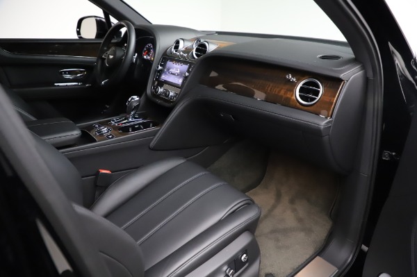 Used 2018 Bentley Bentayga Onyx Edition for sale $149,900 at Bugatti of Greenwich in Greenwich CT 06830 25