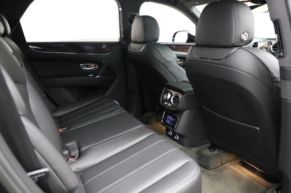 Used 2018 Bentley Bentayga Onyx Edition for sale $149,900 at Bugatti of Greenwich in Greenwich CT 06830 28