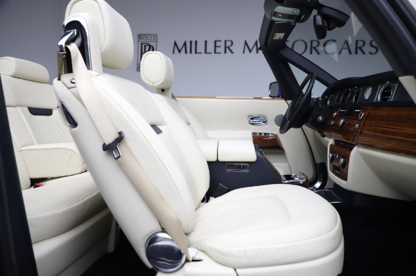 Used 2009 Rolls-Royce Phantom Drophead Coupe for sale Sold at Bugatti of Greenwich in Greenwich CT 06830 25