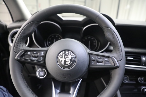 Used 2021 Alfa Romeo Stelvio Q4 for sale Sold at Bugatti of Greenwich in Greenwich CT 06830 17